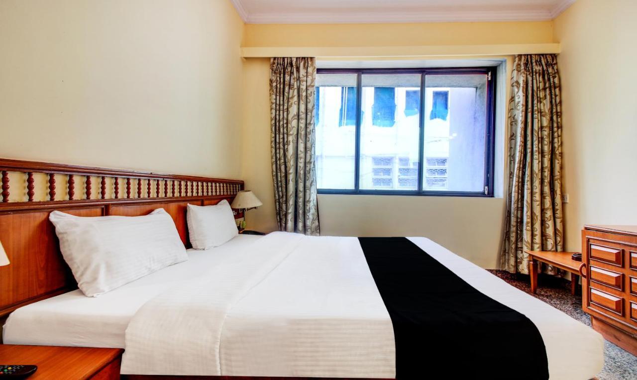 Hotel Kadamb Residency Bombaim Exterior foto
